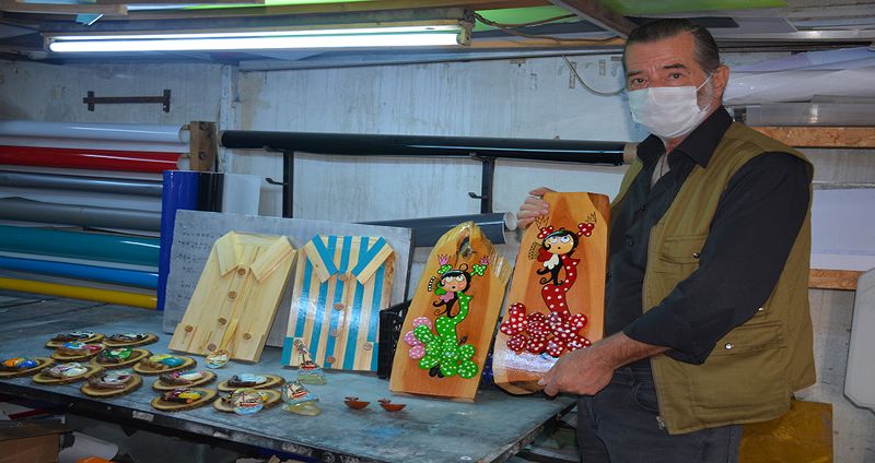 ATIK MALZEMELERİ SANAT ESERİNE DÖNÜŞTÜRÜYOR