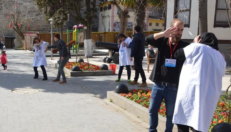 KADINA ŞİDDETİ KINADILAR