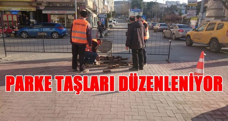 PARKE TAŞLARI DÜZENLENİYOR