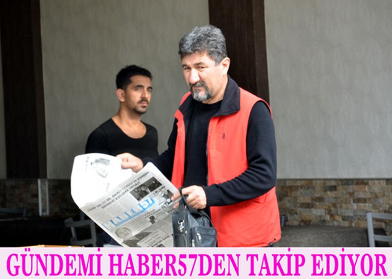 GAZETECİLERE YAKALANDI
