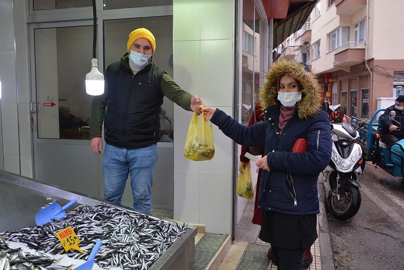 VATANDAŞ HAMSİYİ ÖZLEDİ