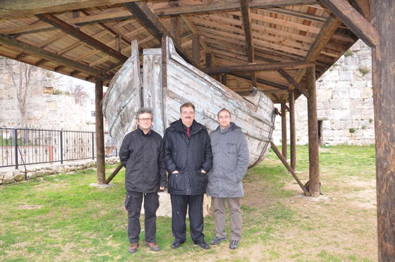 Hurdalıktan Asırlık Tekne Çıktı