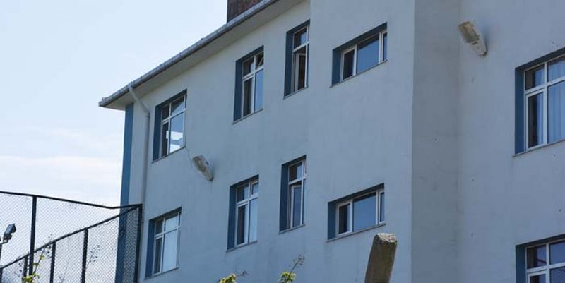 BİRİNCİ SINIF ÖĞRENCİSİ PENCEREDEN DÜŞTÜ