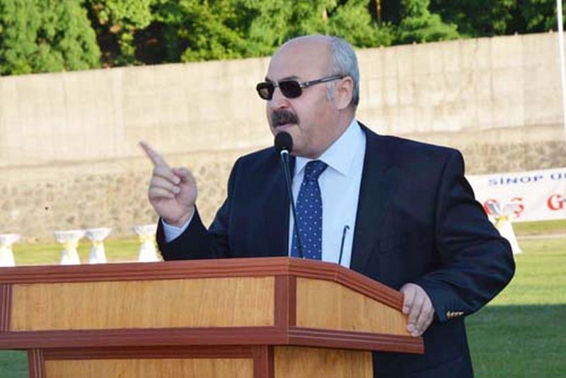 VALİ’DEN BAYRAK OLAYINA SERT TEPKİ