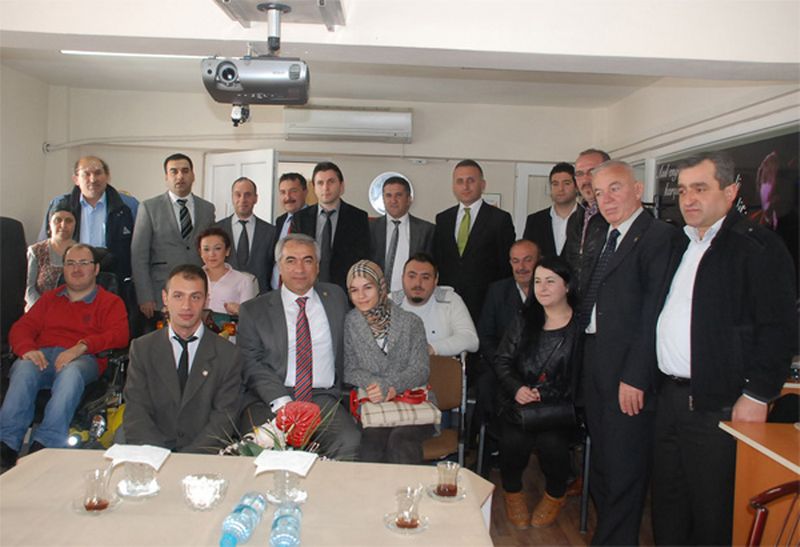 Ersoy, Engellilerin Sorunlarını Dinledi