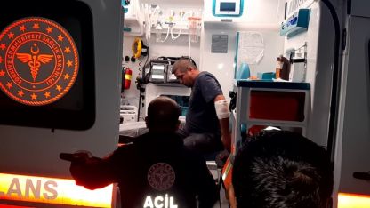 Mudurnu’da motosiklet ile hafif ticari araç çarpıştı: 1 yaralı