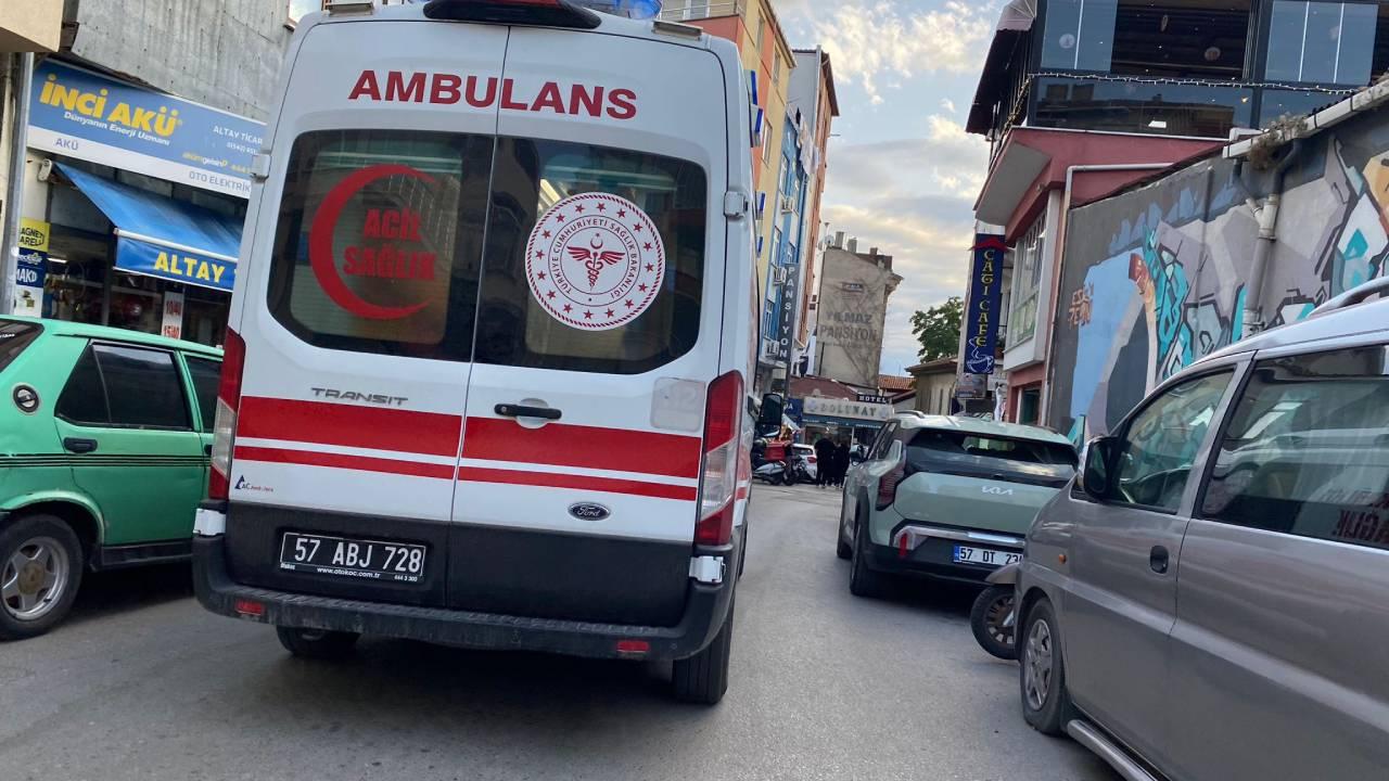 Caminin duvarına çarparak yaralandı