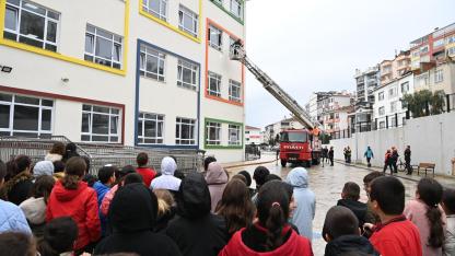 Deprem tatbikatı gerçeği aratmadı