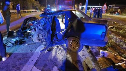 Direğe çarpan otomobil hurdaya döndü: 1 yaralı