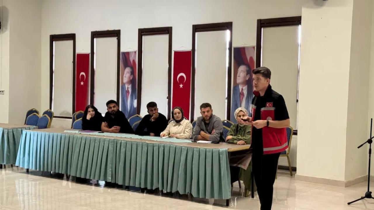 Genç çiftler evlilik öncesi bilgilendirildi