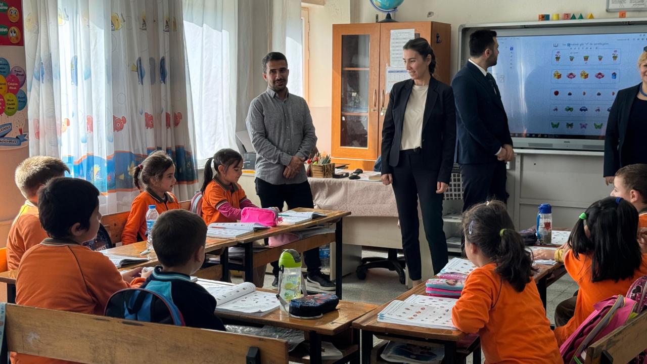 Kaymakam Büyüker&#039;den ilkokul ziyareti