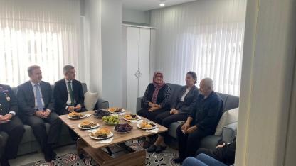 Kaymakam Büyüker’den Şehit ailelerine anlamlı ziyaret