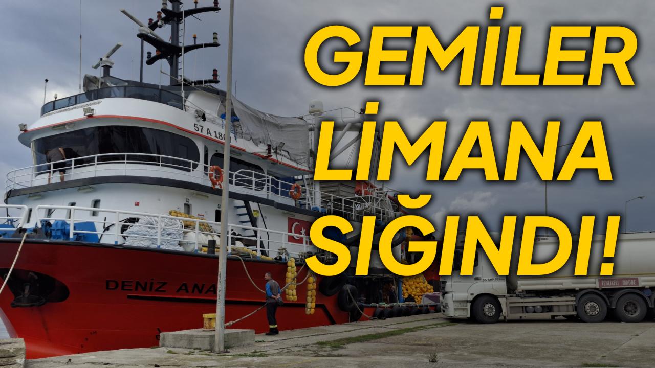 Limana sığınan balıkçılar teknelerinin bakımını yapıyor