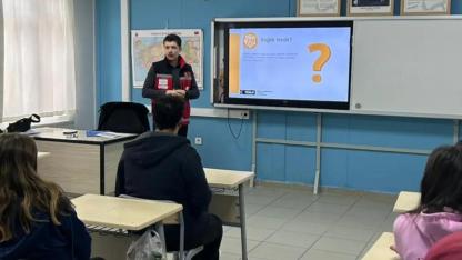 Liseliler aldıkları eğitimle kendi sağlıklarını yönetecek