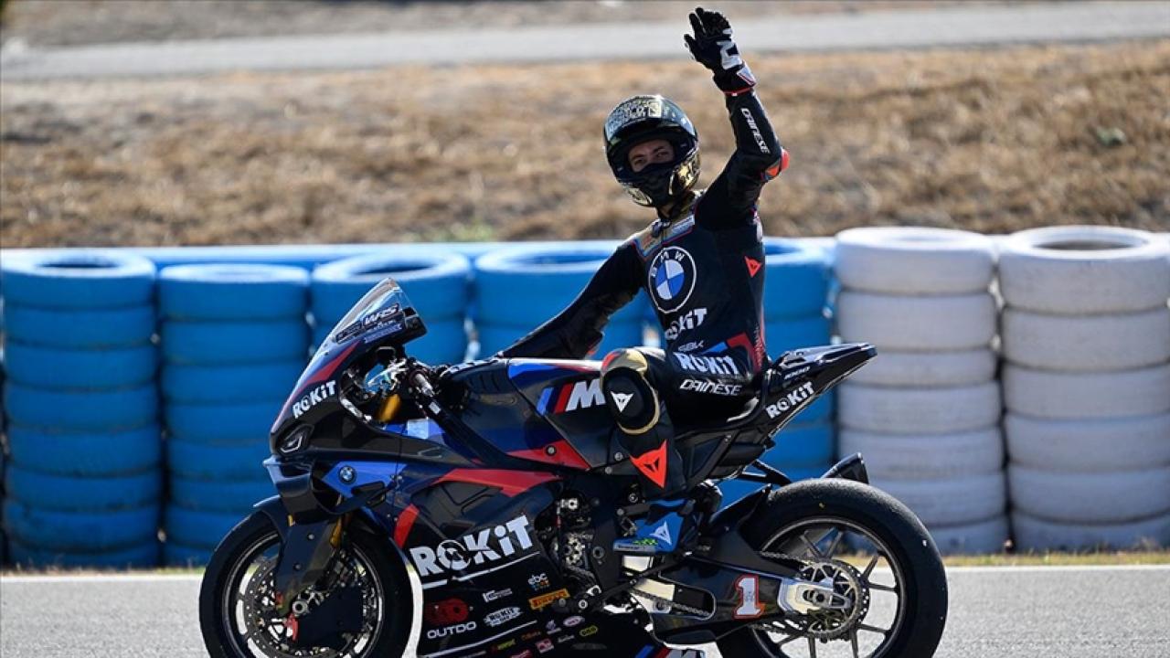 Milli motosikletçi Toprak Razgatlıoğlu, 2025 Dünya Superbike&#039;ta şampiyon oldu