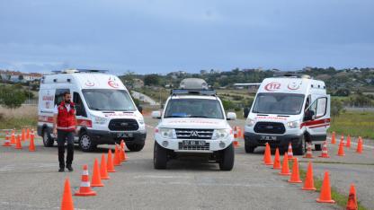 Ambulans sürücüleri gerçek koşullarda denendi