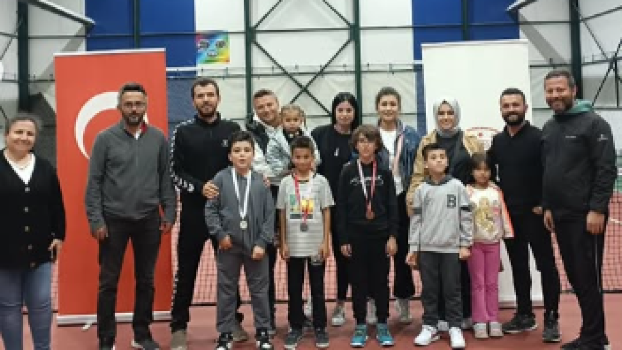 Raket sesleri Boyabat’ta yankılandı