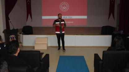 Sinop’ta İnfaz Koruma Memurlarına aile eğitimi