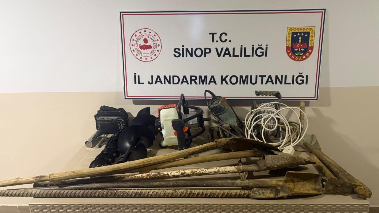 Sinop&#039;ta kaçak kazı operasyonu: 8 şüpheli suçüstü yakalandı