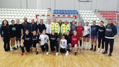 THK Sinop Şube yönetiminden Sinopspor Kadın Hentbol takımına ziyaret