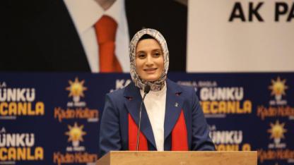 AK Parti Sinop İl Kadın Kolları Başkanı Özvin’den Öğretmenler Günü Mesajı