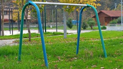 Boş kalan demirler vicdanları sızlatıyor