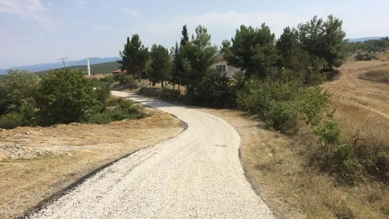 Boyabat’ta 47.3 kilometrelik yol ağı yenilendi