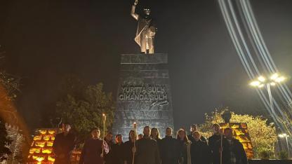CHP Sinop'tan meşaleli saygı nöbeti!
