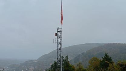 Çöp de utanç, bayrak da ihmal