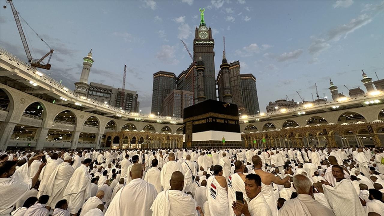 Diyanet&#039;ten hacı adaylarına &quot;pasaport geçerlilik süresi&quot; uyarısı