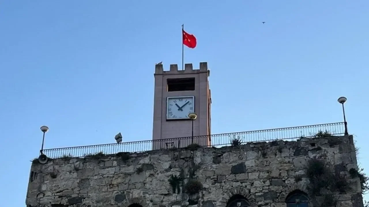 Dört yüz, dört farklı saat