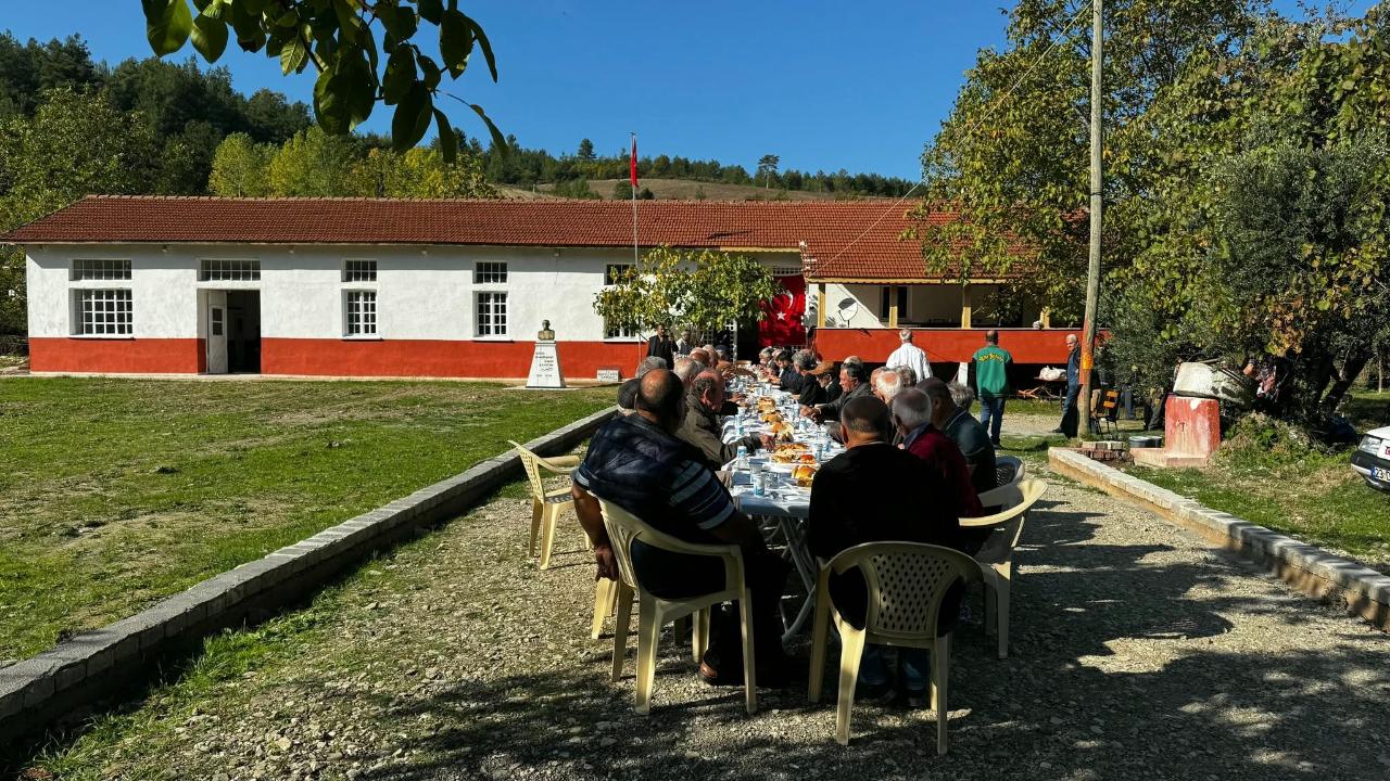 Eski okul binası, köy konağına dönüştürüldü
