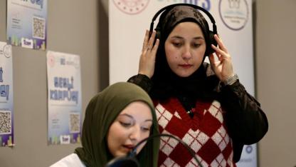 Görme engelli üniversiteliler ders notlarına "sesli" ulaşabilecek