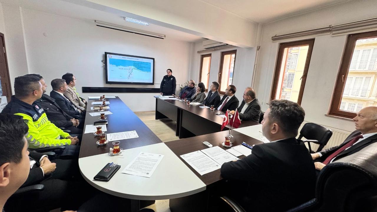 İlçede kış öncesi alınacak önlemler masaya yatırdı!