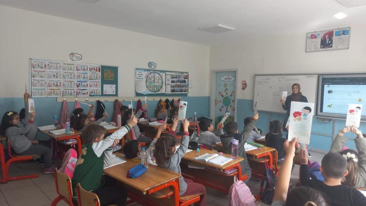 Minikler el yıkama konusunda bilgilendirildi