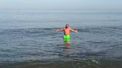 Pastırma sıcakları vatandaşı denize çekti