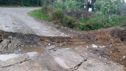 Çalışmalar sonucu oluşan çukurlar tehlike saçıyor