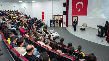 Sinop’ta “Mutlu ve Başarılı Çocuk” konferansı düzenlendi