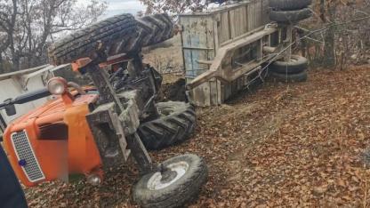 Sinop'ta devrilen traktörün sürücüsü hayatını kaybetti