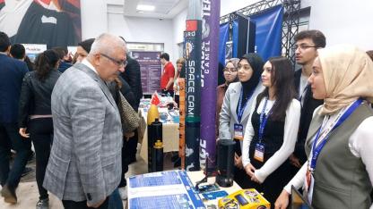 Rektör Taşdemir,  Ar-Ge Proje Pazarı'nda