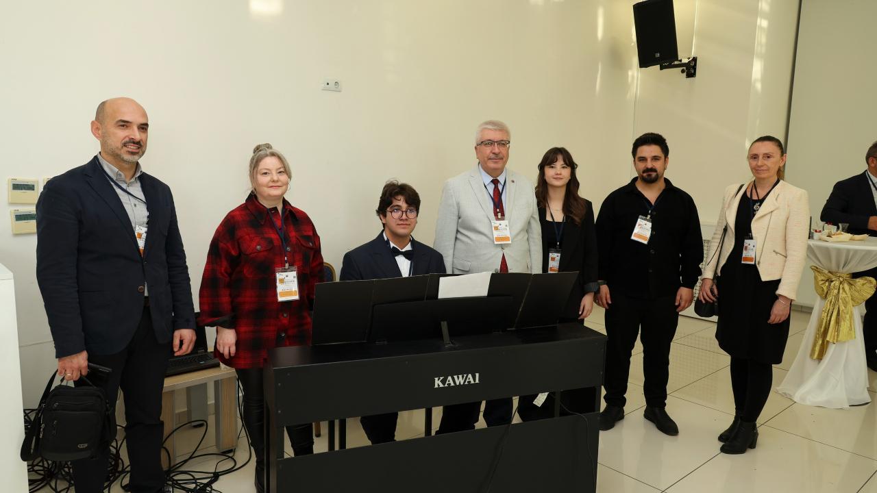 Sinop Üniversitesi’nde sanatın geçmişten geleceğe yolculuğu başladı