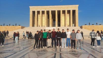 Sinoplu öğrenciler  Başkent'e çıkarma yaptı