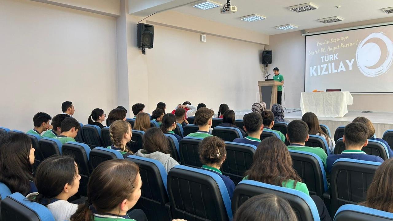 Sinop’ta gençler Kızılay’ı yakından tanıdı