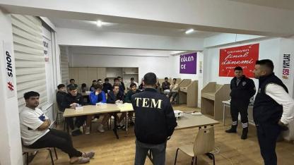 Sinop'ta gençler teröre karşı bilinçleniyor!