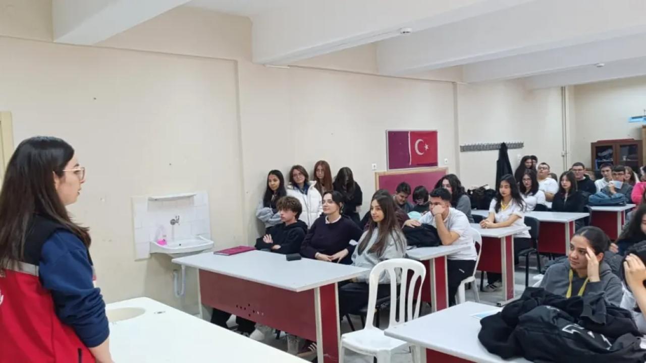 Sinop’ta öğrencilere şiddetle mücadele semineri