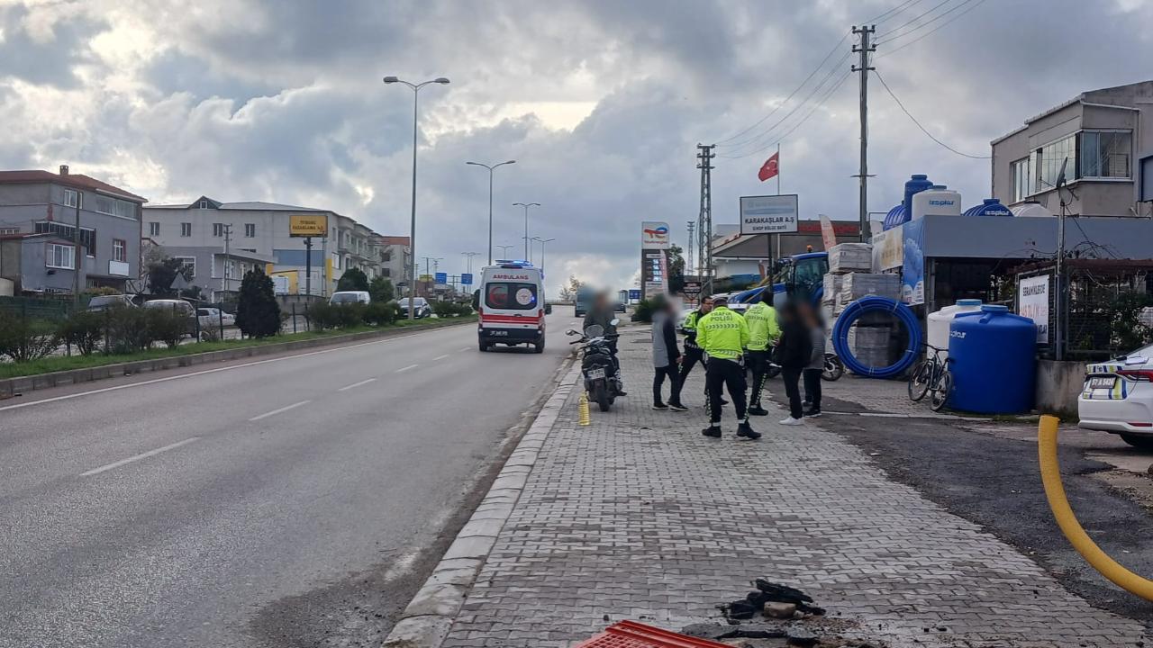 Sinop&#039;ta otomobil elektrikli bisiklete çarptı: 1 yaralı