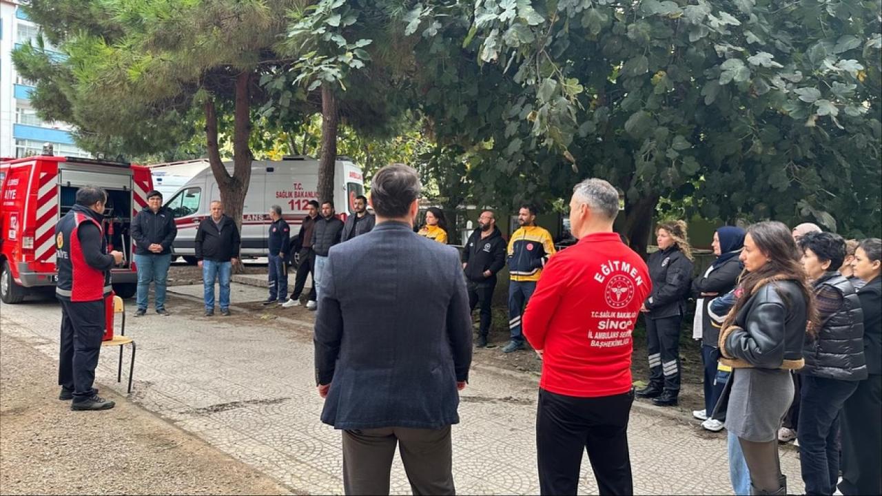 Sinop&#039;ta sağlık çalışanlarına yangın eğitimi