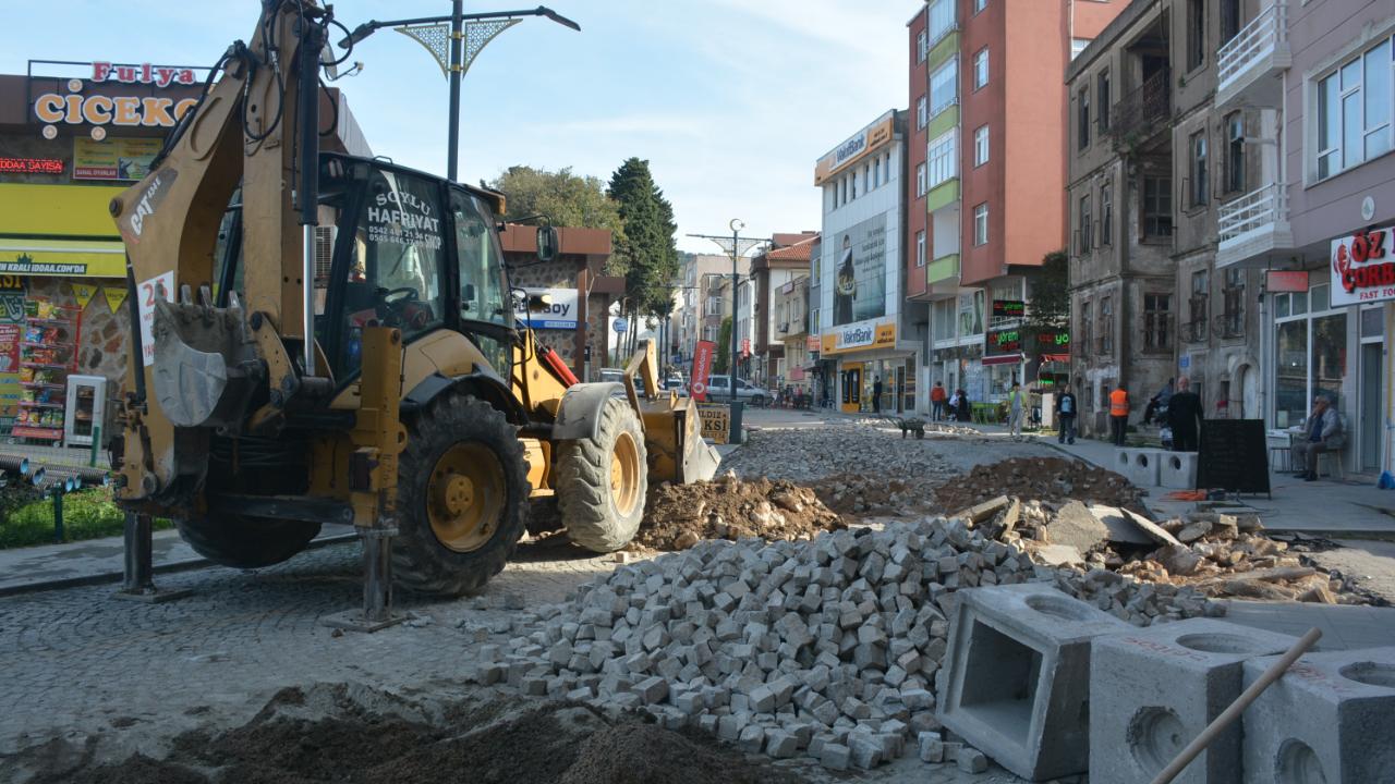Sinop’ta yol çalışmaları devam ediyor