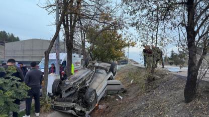 Takla atan otomobil hurdaya döndü: 1 yaralı