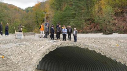 Vali Özarslan’dan yol çalışmalarına yerinde inceleme